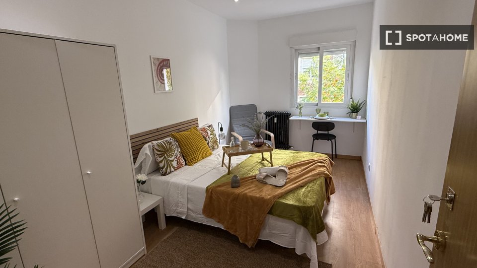 Double room Madrid, 5 beds — photo 26