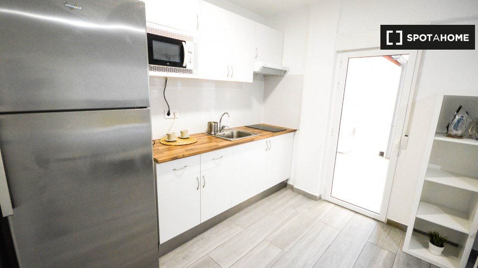 Double room Valencia, 4 beds, 100m² — photo 8