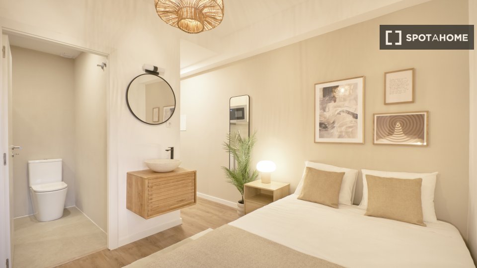 Double room Lisbon, 9 beds — photo 4