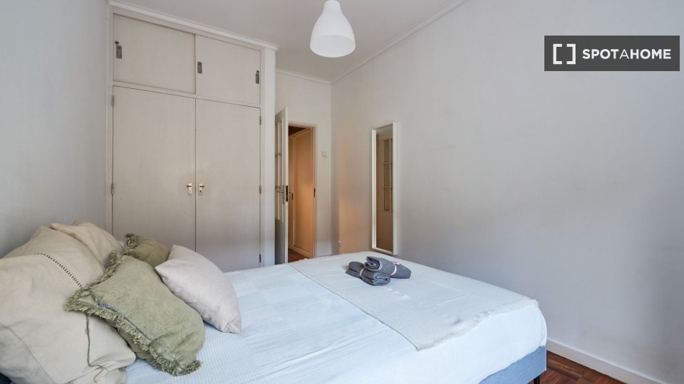 Double room Lisbon, 10 beds — photo 22