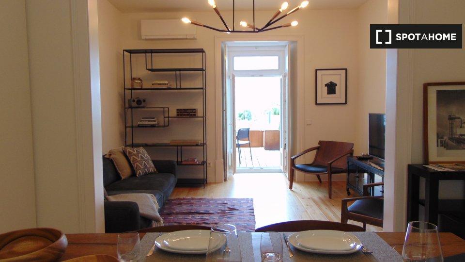 Apartment Lisbon, 2 beds, 100m² — photo 13