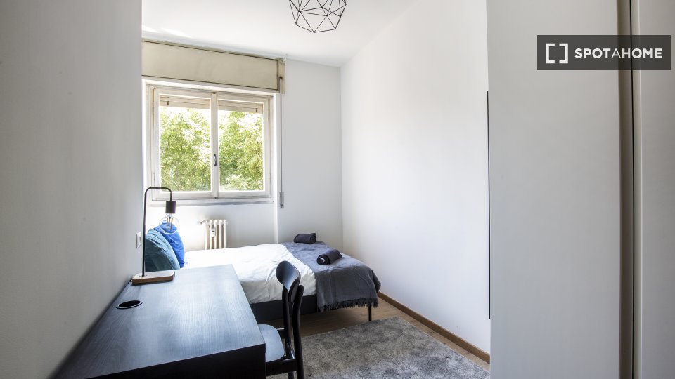 Double room Milan, 5 beds, 166m² — photo 2