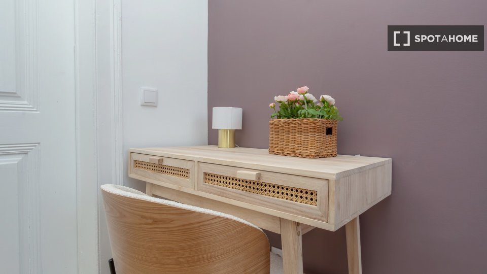 Double room Lisbon, 9 beds — photo 43