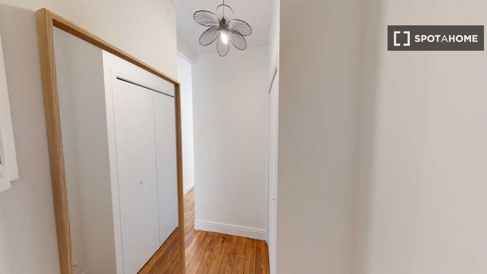 Double room Paris, 3 beds, 50m² — photo 3