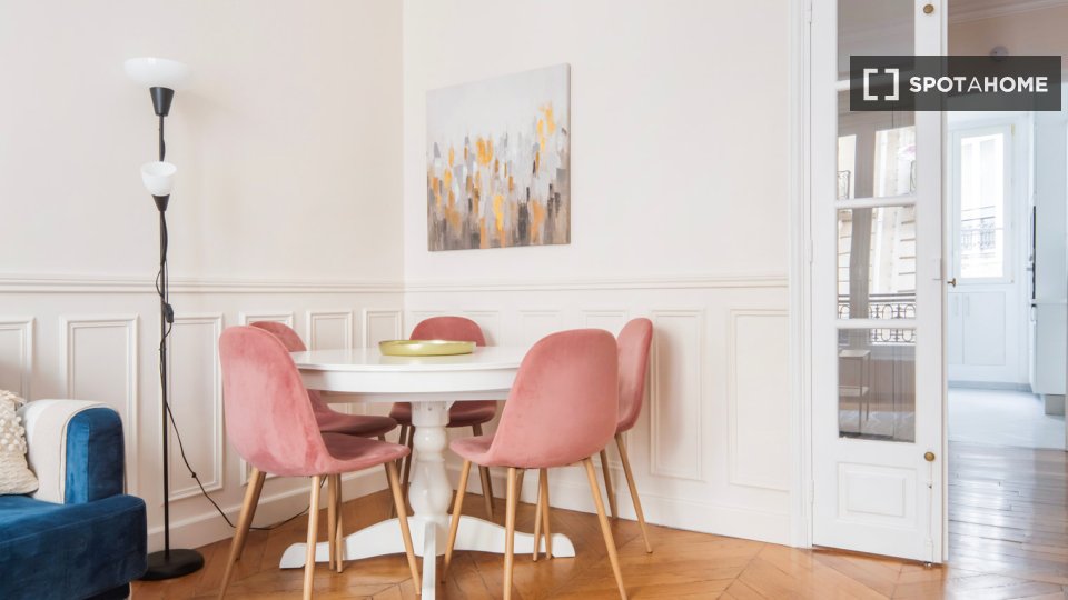 Apartment Paris, 2 beds, 57m² — photo 2