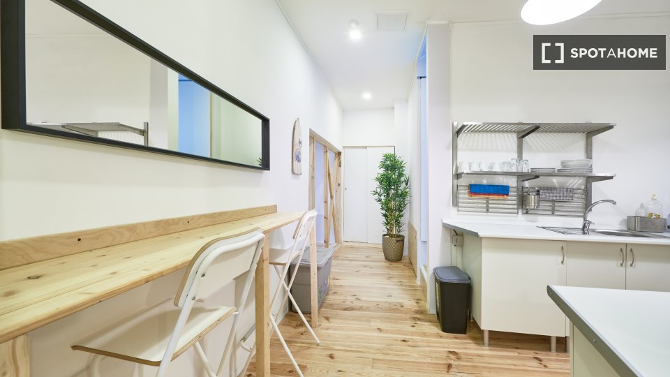 Double room Lisbon, 8 beds, 150m² — photo 70