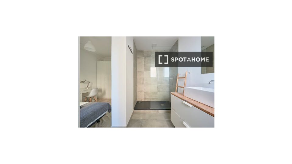 Double room Lisbon, 4 beds — photo 4