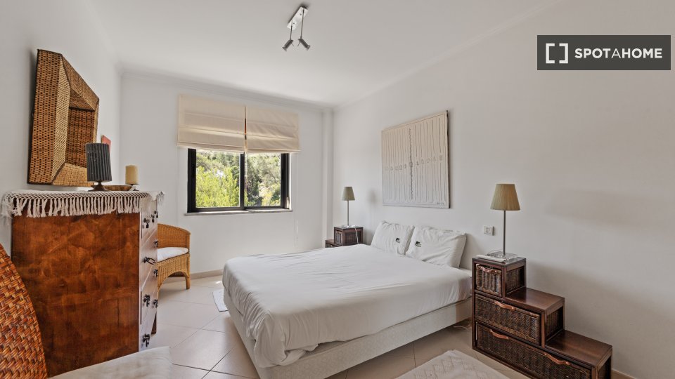 Apartment Lisbon, 2 beds, 75m² — photo 9