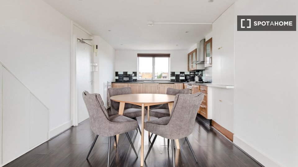Apartment London, 2 beds — photo 8