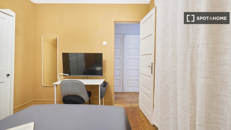 Double room Lisbon, 4 beds — photo 3