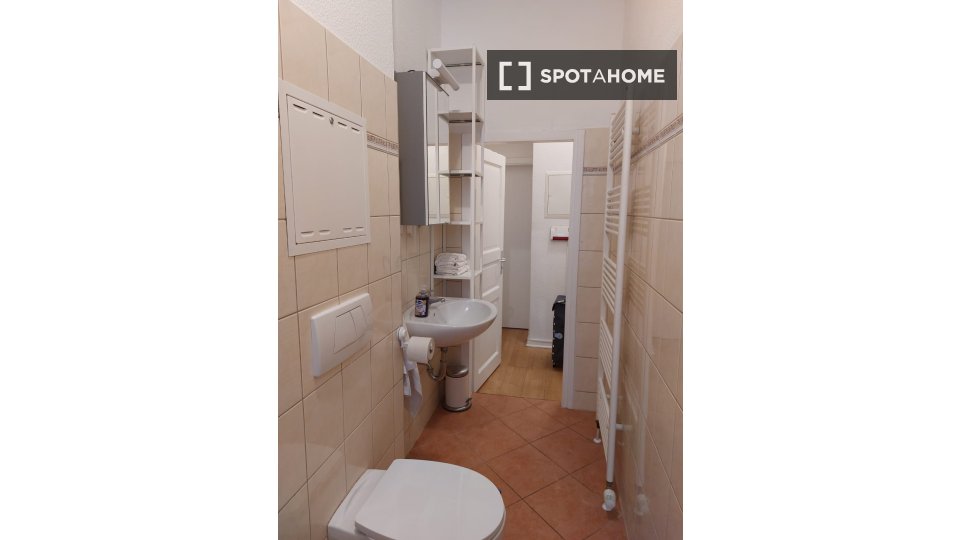 Apartment Berlin, 4 beds, 102m² — photo 3