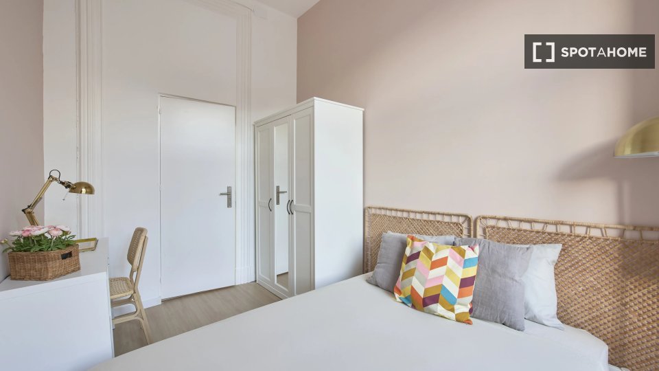 Double room Lisbon, 9 beds — photo 12