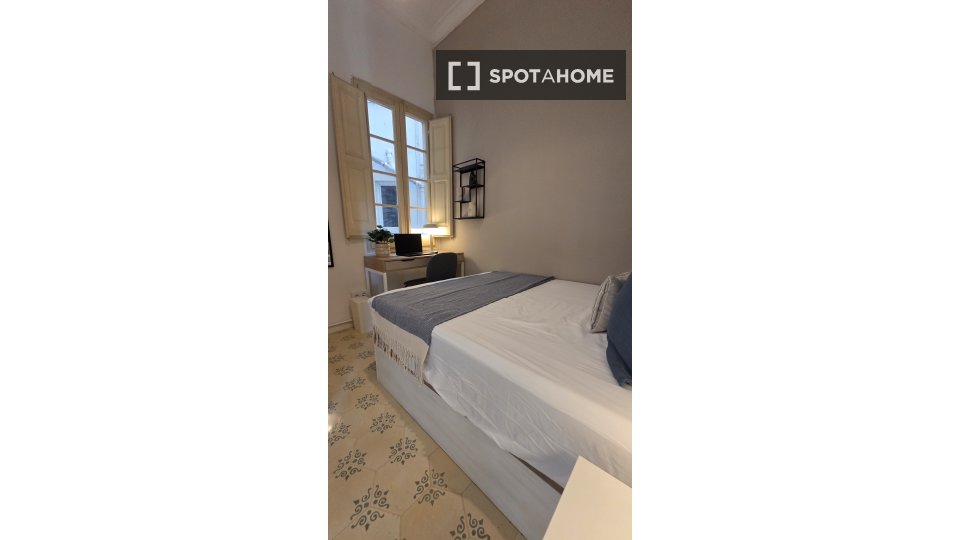 Double room Barcelona, 7 beds, 210m² — photo 16