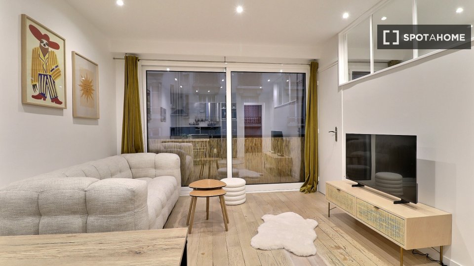 Appartamento con una camera da letto in affitto a Muette-Nord, Parigi. - in Paris