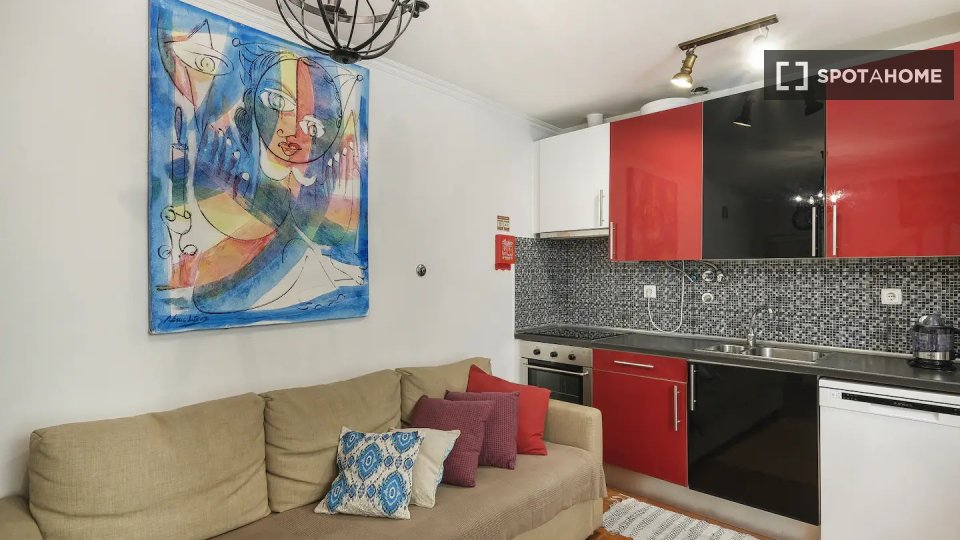Apartment Lisbon, 1 bed — photo 14