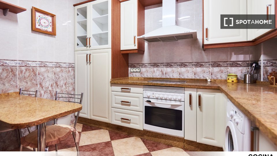Double room Seville, 4 beds — photo 68