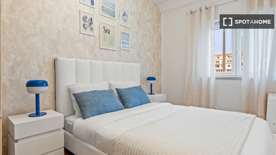 Double room Lisbon, 9 beds — photo 10