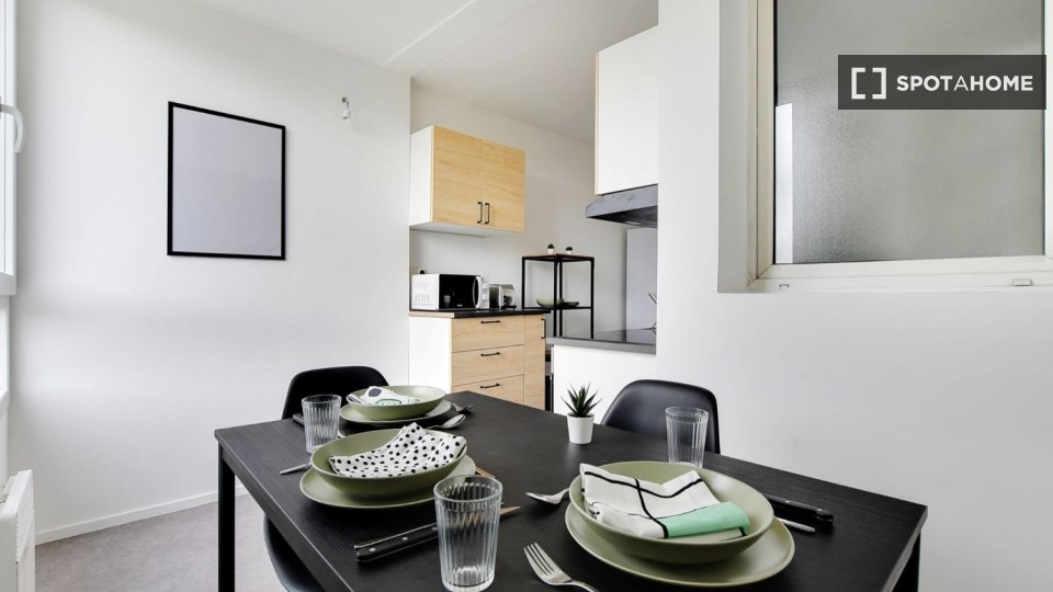 Chambre double Paris, 4 chambres — photo 25