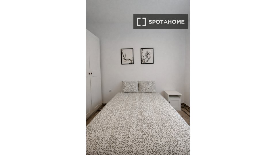 Double room Malaga, 4 beds, 250m² — photo 11