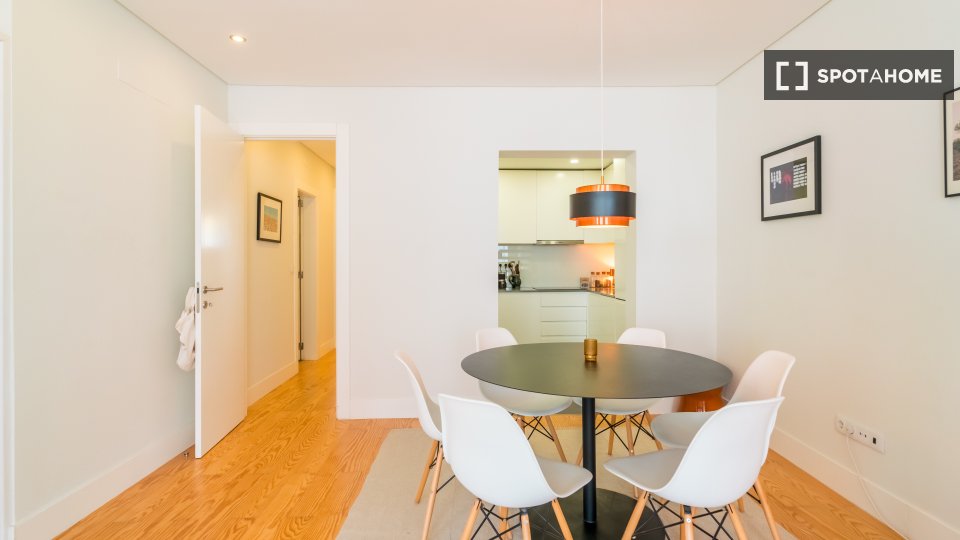 Apartment Lisbon, 3 beds, 154m² — photo 7