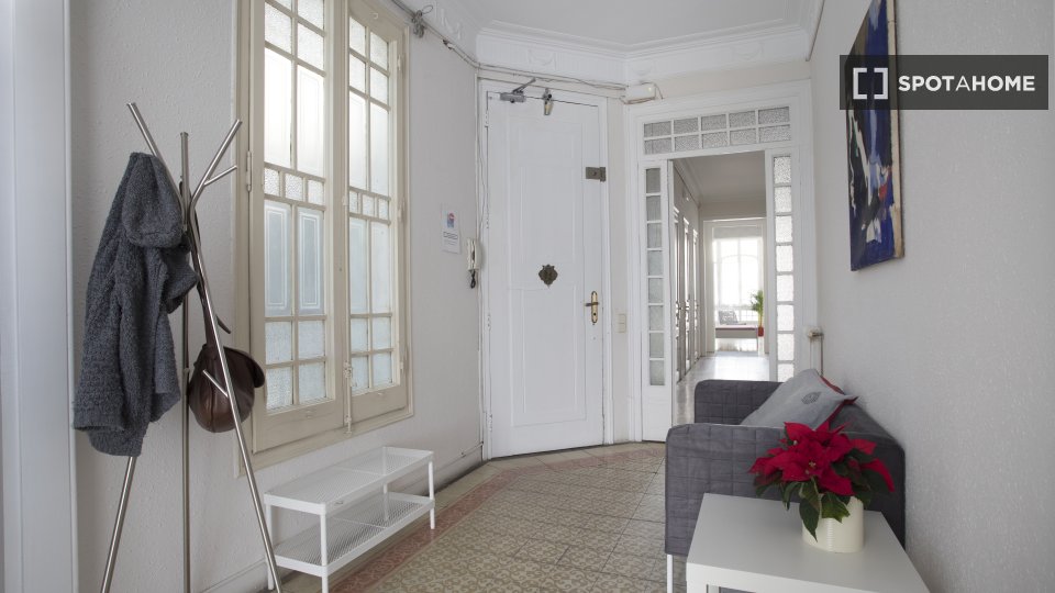 Double room Barcelona, 5 beds, 100m² — photo 15