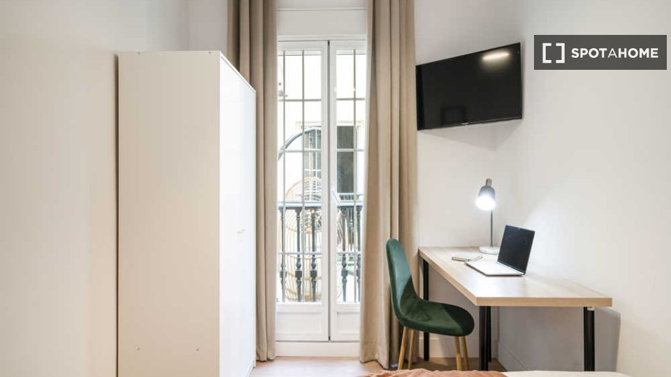 Double room Madrid, 16 beds — photo 35