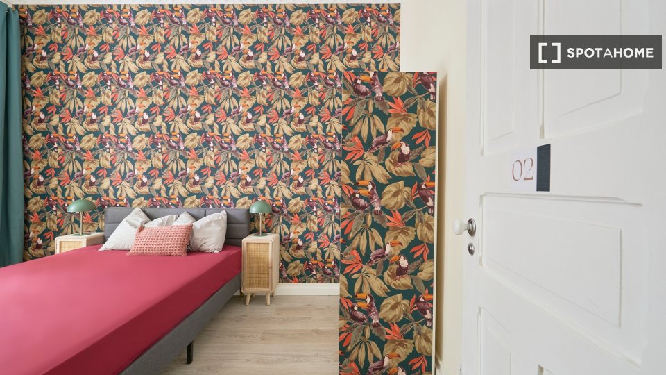 Double room Lisbon, 5 beds — photo 29