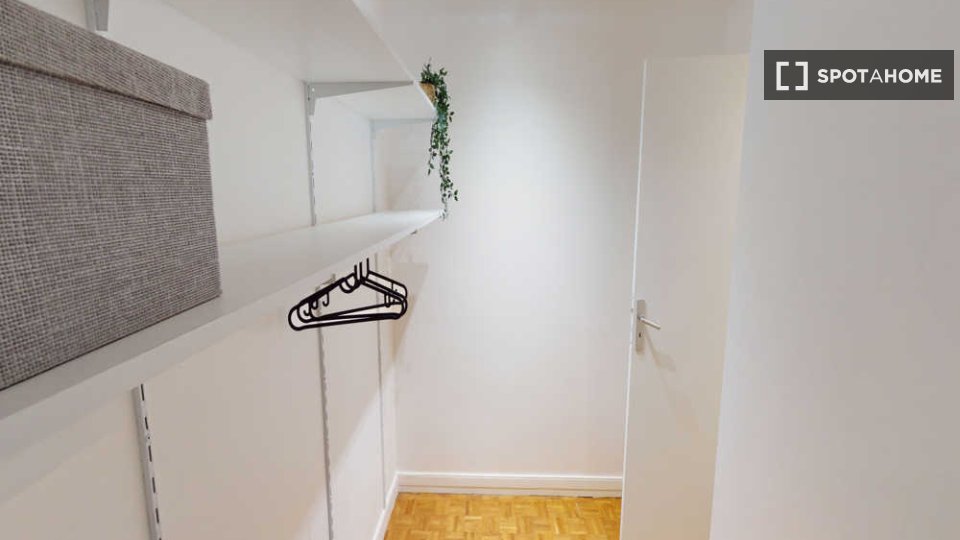 Double room Paris, 5 beds, 100m² — photo 17