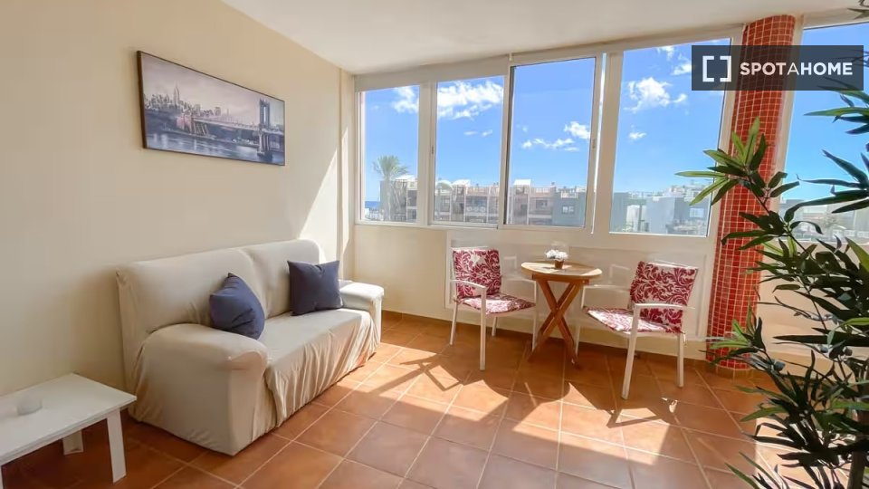Apartment Las_Palmas_De_Gran_Canaria, 2 beds, 80m² — photo 17