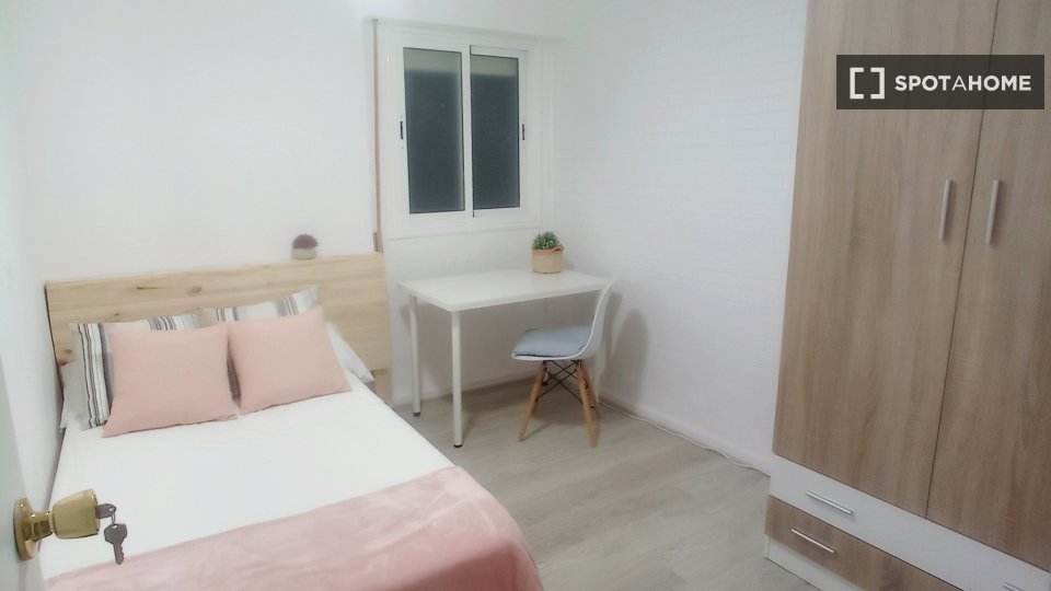Double room Almeria, 5 beds, 120m² — photo 13