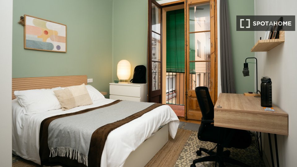 Double room Barcelona, 3 beds, 110m² — photo 11