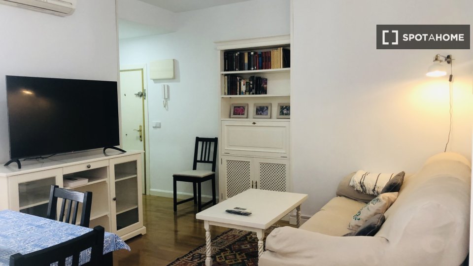Apartment Madrid, 2 beds — photo 30