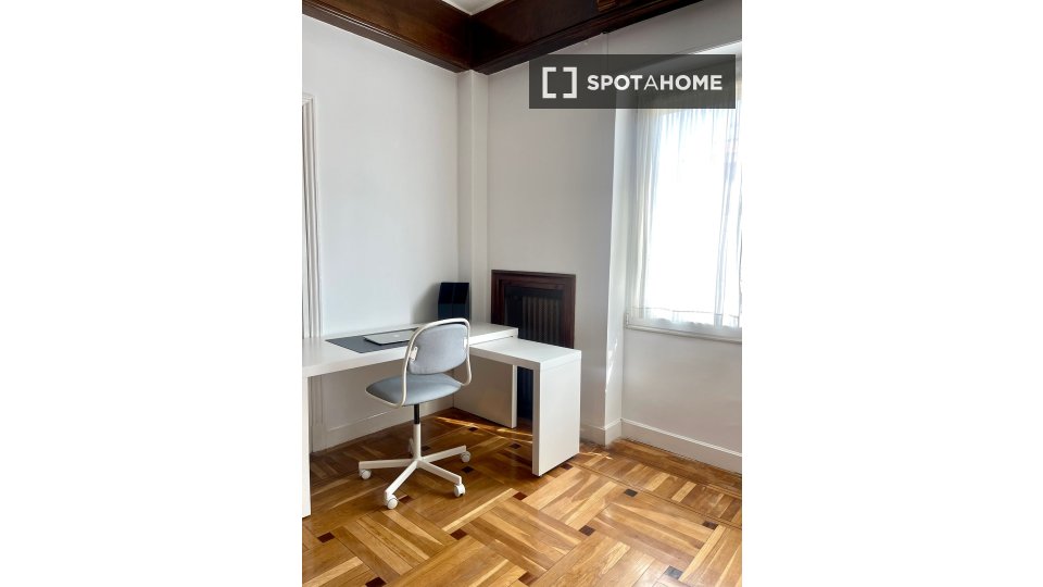 Double room Madrid, 7 beds — photo 19