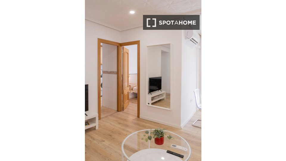 Apartment Valencia, 3 beds, 75m² — photo 23