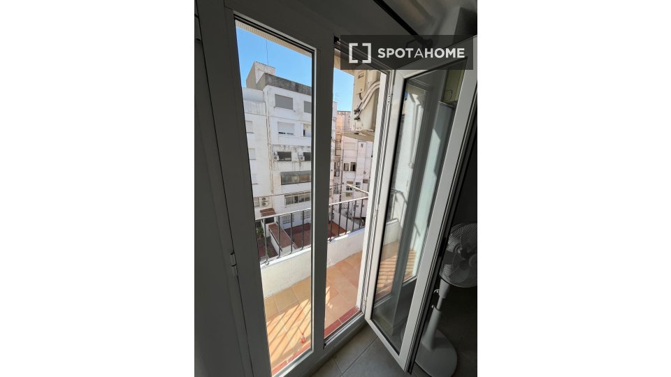 Double room Valencia, 4 beds, 100m² — photo 4