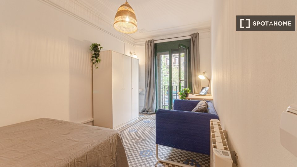 Double room Barcelona, 7 beds, 150m² — photo 17