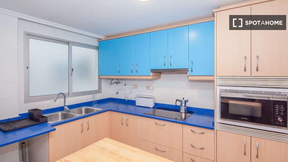 Double room Valencia, 4 beds — photo 13