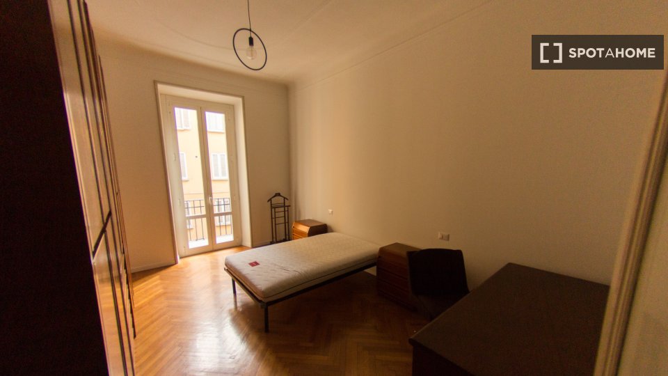 Double room Milan, 1 bed, 140m² — photo 2