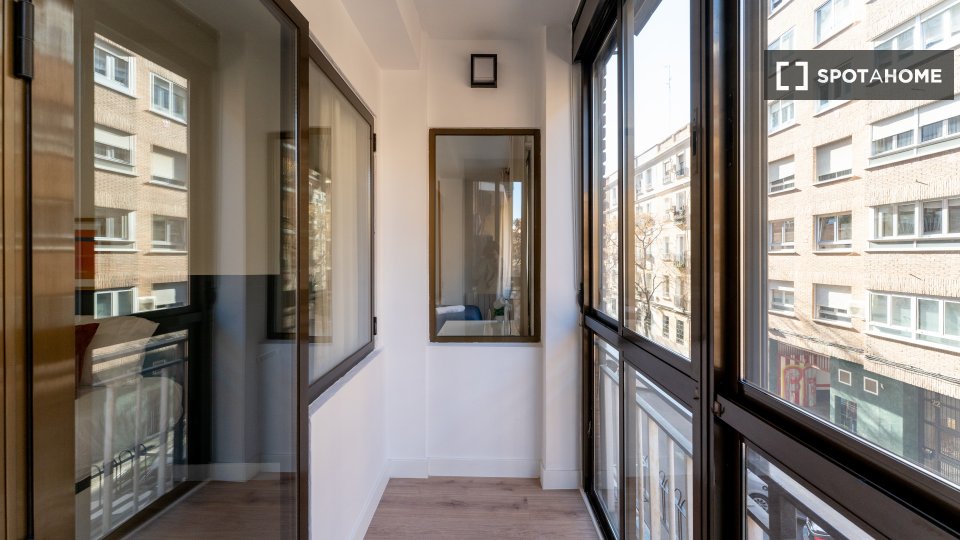 Double room Madrid, 5 beds — photo 13