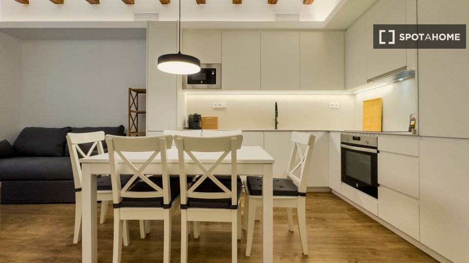 Apartment Barcelona, 2 beds, 65m² — photo 6