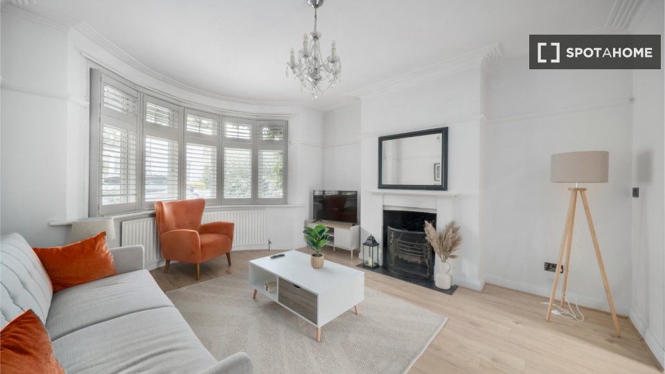 Apartment London, 4 beds, 148m² — photo 15