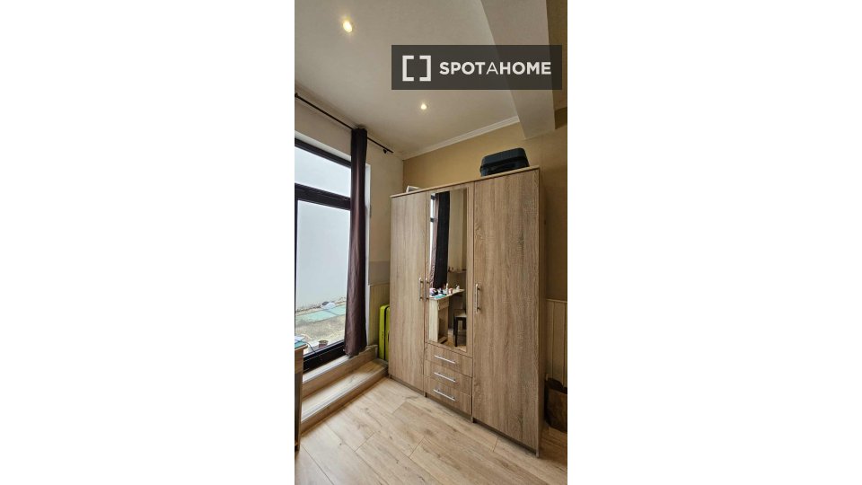 Double room Brussels, 6 beds, 250m² — photo 7