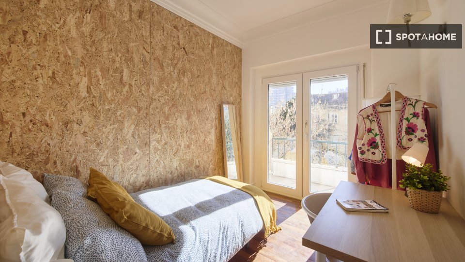Double room Lisbon, 5 beds — photo 2