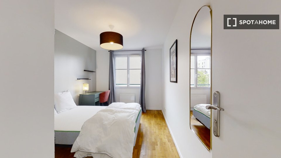 Double room Lyon, 15 beds — photo 22