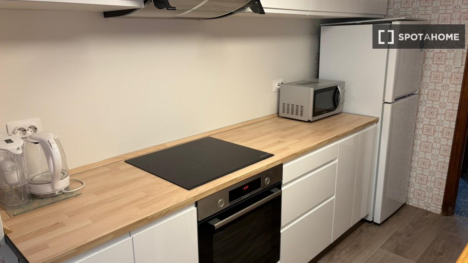 Double room Valencia, 5 beds, 120m² — photo 14