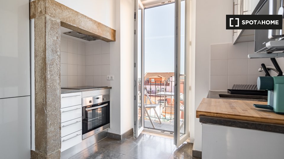 Apartment Lisbon, 1 bed — photo 19