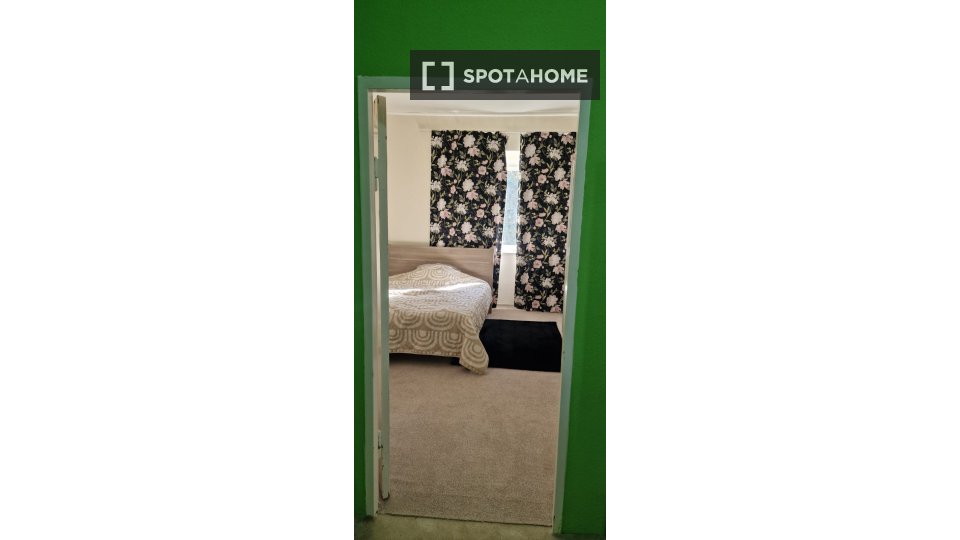 Double room Berlin, 2 beds, 20m² — photo 3