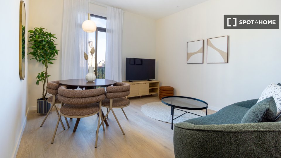 Apartment Barcelona, 4 beds, 110m² — photo 17