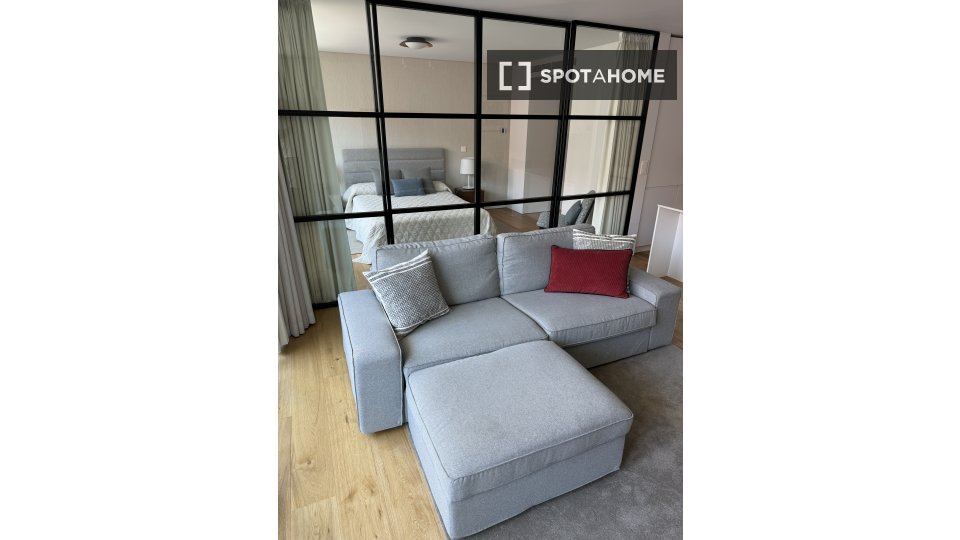 Apartment mono Lisbon, 62m² — photo 12