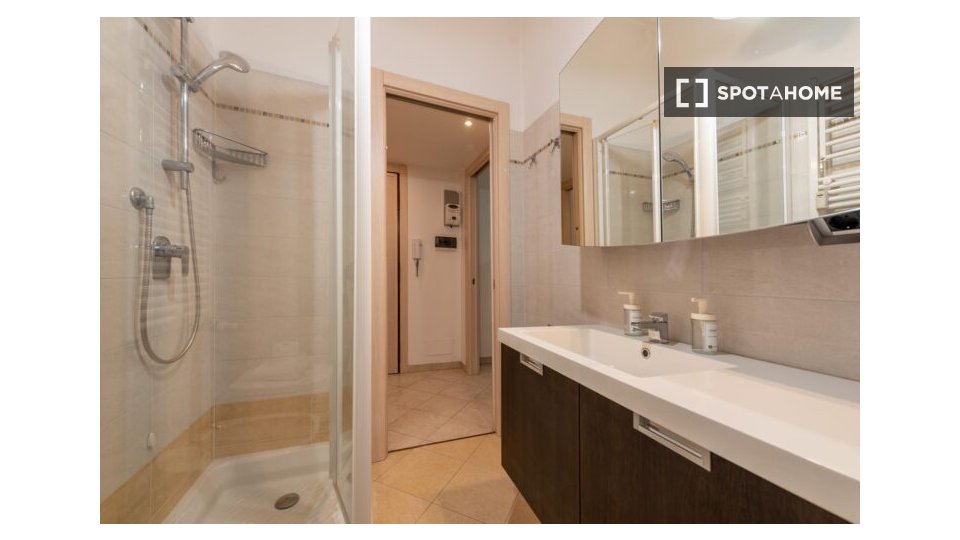 Apartment Milan, 2 beds, 42m² — photo 2